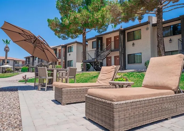 Apartment 206 Fully Furnished 1br Suite-prime Location *
