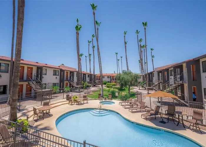 206 Fully Furnished 1br Suite-prime Location Apartment