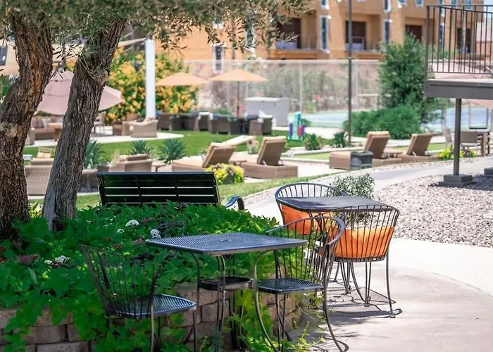 206 Fully Furnished 1br Suite-prime Location Scottsdale